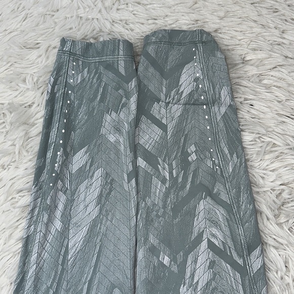 Lululemon Swift Speed High-Rise Tight 25" Reverberate Chevron Jacquard Silver Bl - Picture 6 of 7
